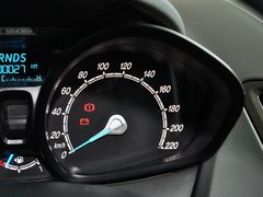 2013款 两厢 1.5L  自动 运动型