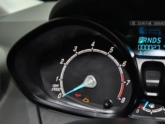 2013款 两厢 1.5L  自动 运动型