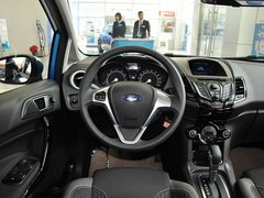 2013款 两厢 1.5L  自动 运动型