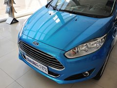 2013款 两厢 1.5L  自动 运动型