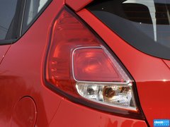 2013款 两厢 1.5L  自动 运动型