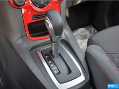 2013款 两厢 1.5L  自动 运动型