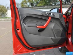 2013款 两厢 1.5L  自动 运动型