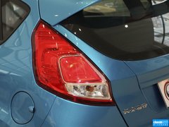 2013款 两厢 1.5L  自动 运动型