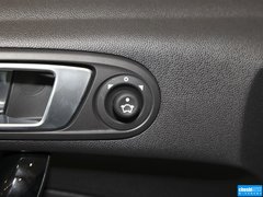 2013款 两厢 1.5L  自动 运动型
