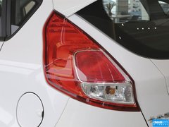 2013款 两厢 1.5L  自动 运动型