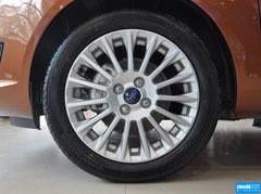 2013款 两厢 1.5L  自动 运动型