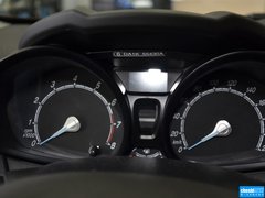 2013款 两厢 1.5L  自动 运动型