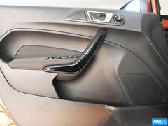 2013款 两厢 1.5L  自动 运动型