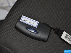 2013款 两厢 1.5L  自动 运动型