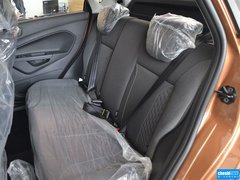 2013款 两厢 1.5L  自动 运动型