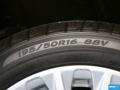 2013款 两厢 1.5L  自动 运动型
