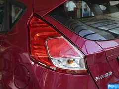 2013款 两厢 1.5L  自动 运动型
