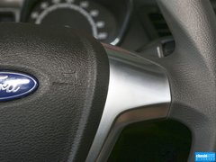 2013款 两厢 1.5L  自动 运动型