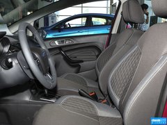 2013款 两厢 1.5L  自动 运动型