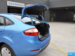 2013款 三厢 1.5L 手动 风尚型