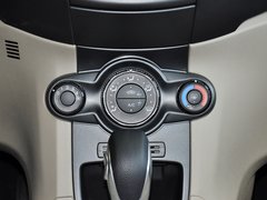 2013款 三厢 1.5L DCT 品尚型