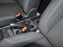 2013款 两厢 1.5L DCT 品尚型