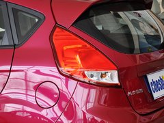 2013款 两厢 1.5L DCT 时尚型