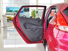 2013款 两厢 1.5L DCT 时尚型
