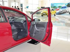 2013款 两厢 1.5L DCT 时尚型