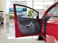 2013款 两厢 1.5L DCT 时尚型