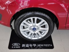 嘉年华 2013款 两厢 1.5L DCT 时尚型