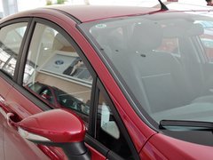 2013款 两厢 1.5L DCT 时尚型