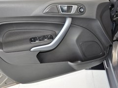 2013款 两厢 1.5L DCT 时尚型