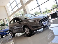 2013款 两厢 1.5L DCT 时尚型