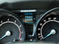 2013款 两厢 1.5L DCT 时尚型