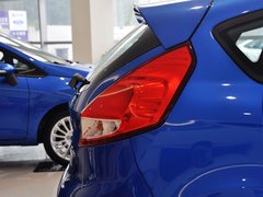 2013款 两厢 1.5L DCT 时尚型