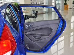 2013款 两厢 1.5L DCT 时尚型