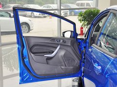 2013款 两厢 1.5L DCT 时尚型