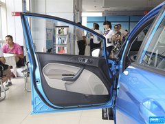 2013款 两厢 1.5L DCT 时尚型