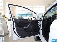 2013款 两厢 1.5L DCT 时尚型