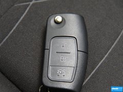 2013款 两厢 1.5L DCT 时尚型