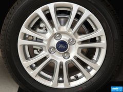2013款 两厢 1.5L 手动 时尚型