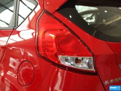 2013款 两厢 1.5L 手动 时尚型