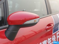 2013款 两厢 1.5L 手动 时尚型