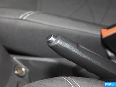 2013款 兩廂 1.5L 手動(dòng) 時(shí)尚型