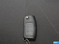 2013款 两厢 1.5L 手动 时尚型