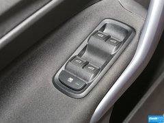 2013款 两厢 1.5L 手动 时尚型