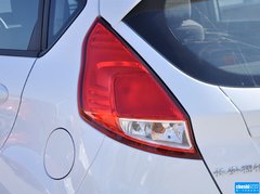 2013款 两厢 1.5L 手动 时尚型