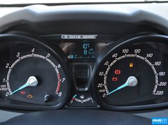 2013款 两厢 1.5L 手动 时尚型