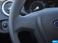 2013款 兩廂 1.5L 手動(dòng) 時(shí)尚型