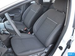 2013款 两厢 1.5L 手动 时尚型
