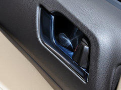 2011款 2.7L 自动 两驱精英版5座