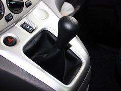 2013款 1.6L 手动 豪华型 国V 7座
