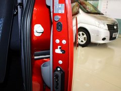 2013款 1.6L 手动 豪华型 国V 7座